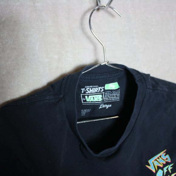 Boy's Van's Short Sleeve Graphic Tee In very good preowned condition   🌵Large - Picture 5 of 5